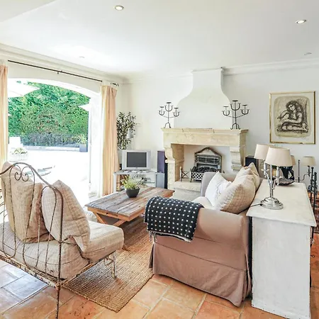 Awesome In Les Adrets D L'esterel Holiday home Les Adrets-de-l'Esterel