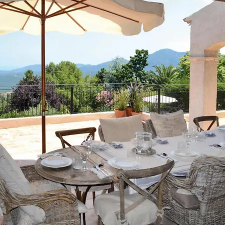 In Les Adrets D Lesterel With Kitchen *